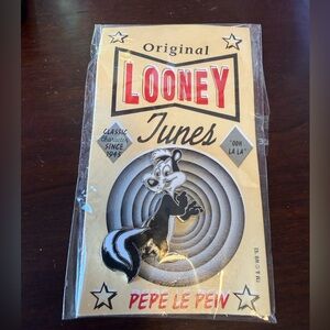 Vintage 1993 Looney Tunes Pepe Le Pew Lapel Pin Badge Warner Bros Pepe Le Pew